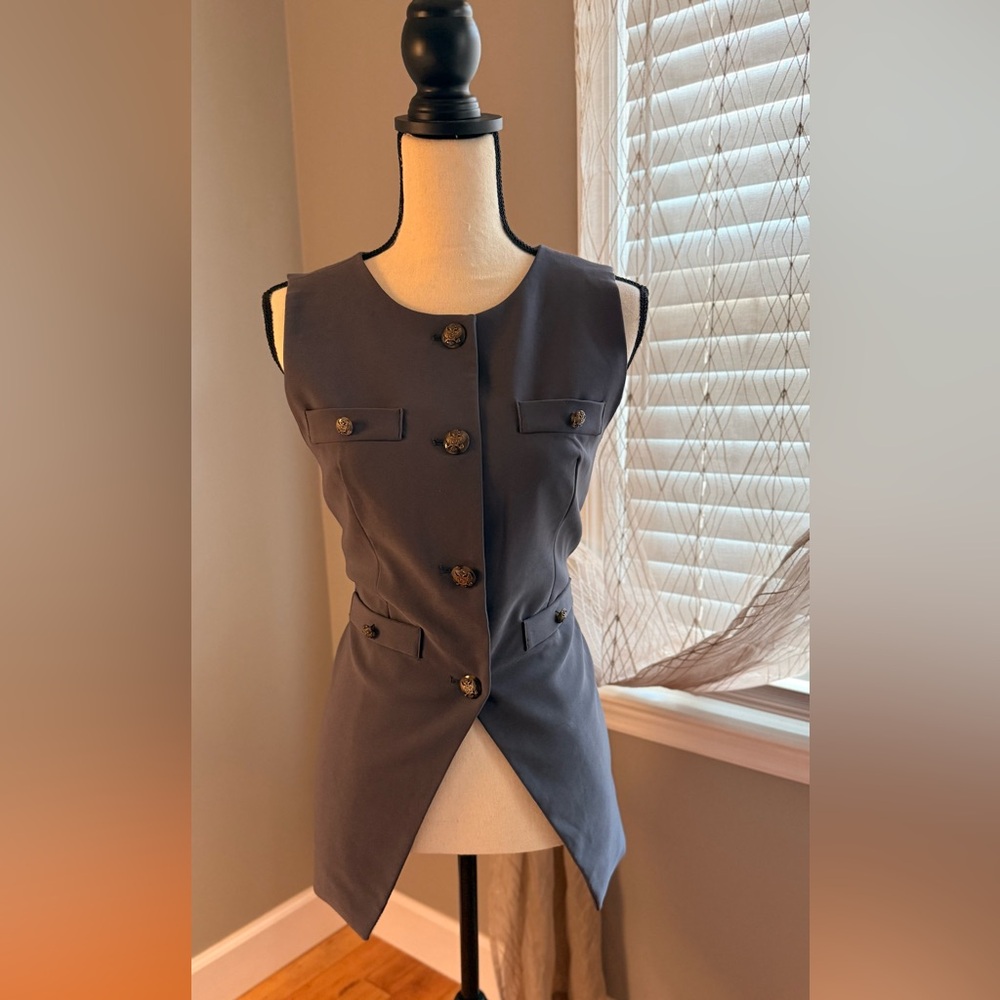 Rachel Zoe Stylish Sleeveless Buttoned Vest
